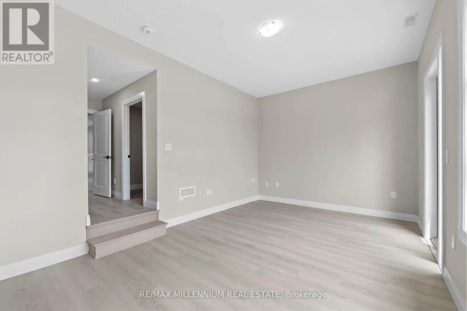 21 WARREN TRAIL
