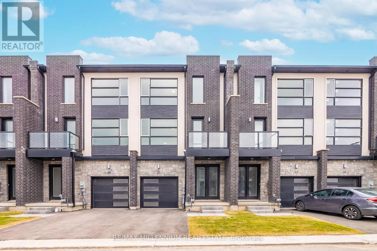 21 WARREN TRAIL