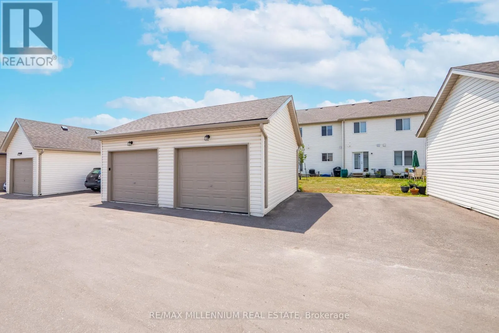 19 PERENACK AVENUE
