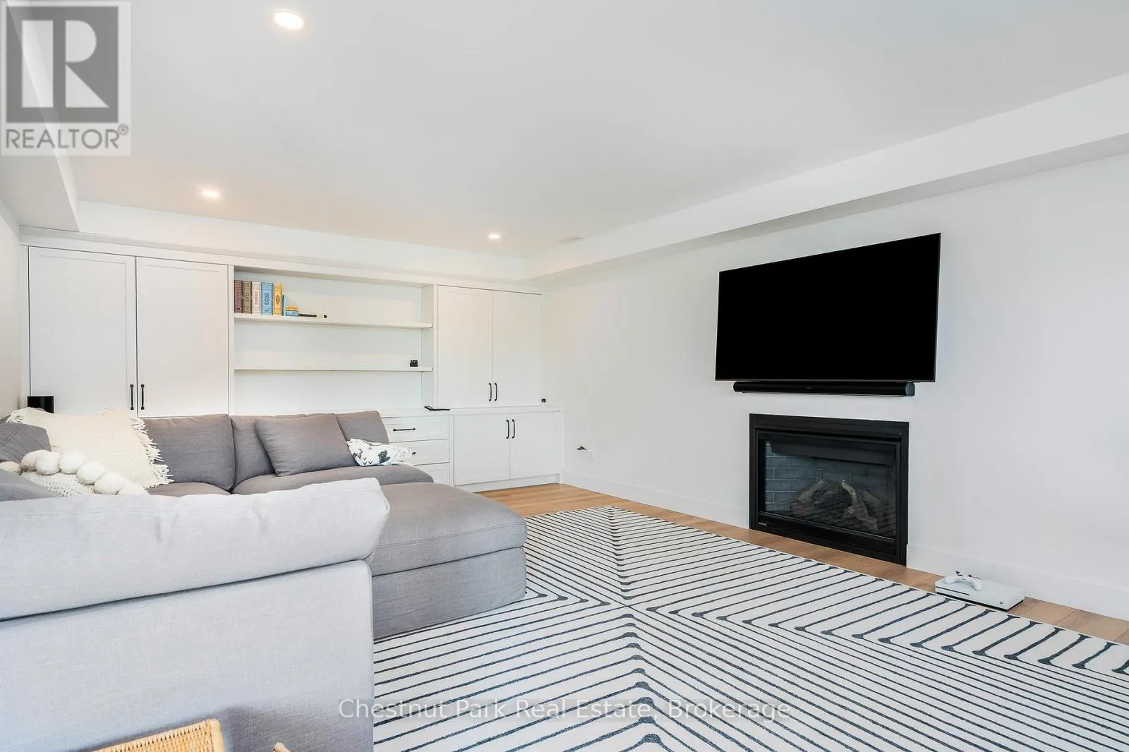 36 MOUNTAINVIEW ROAD