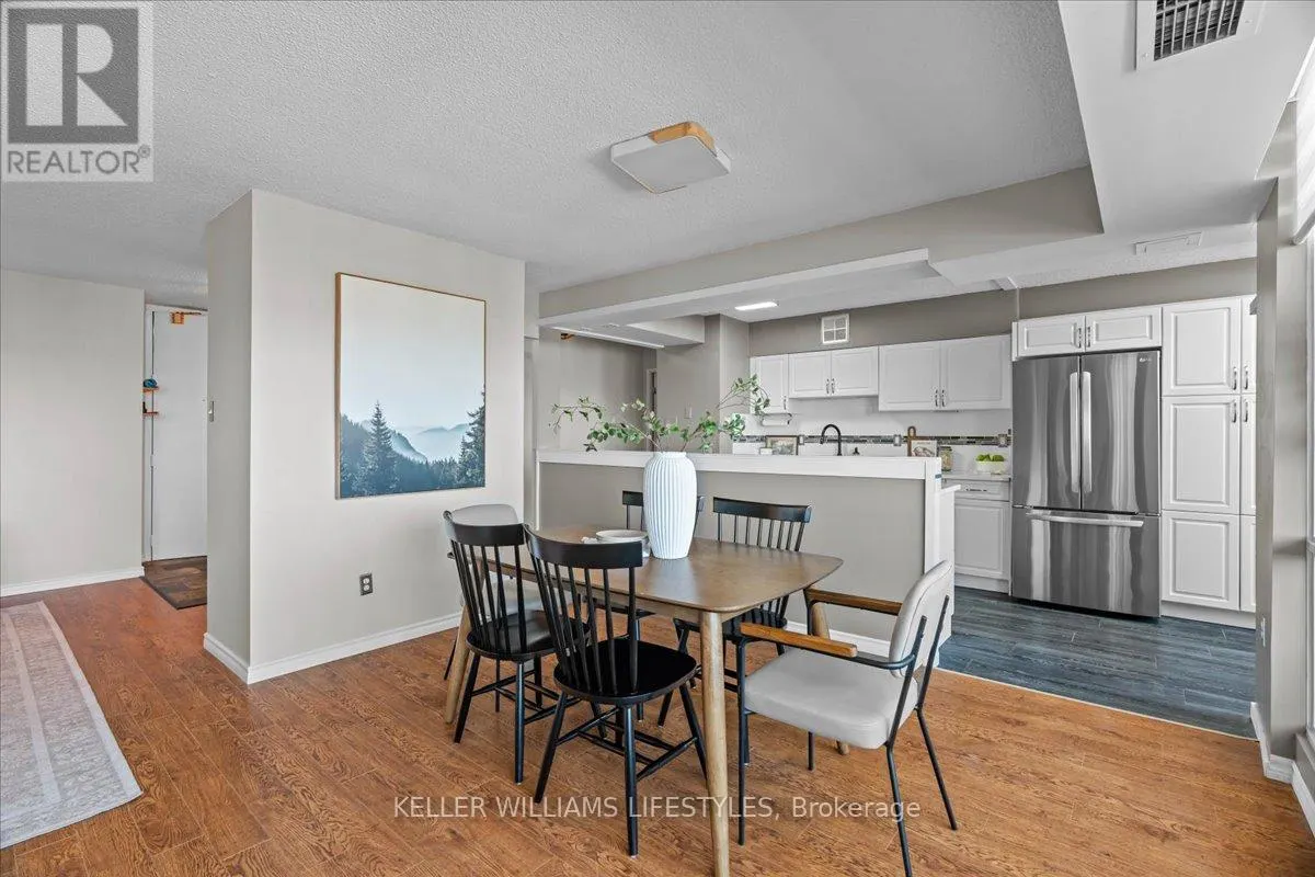 1601 - 389 DUNDAS STREET, #1601