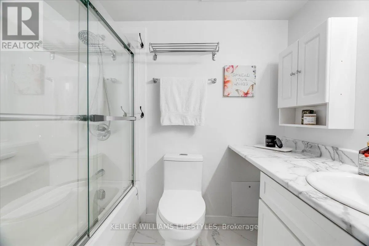 1601 - 389 DUNDAS STREET, #1601
