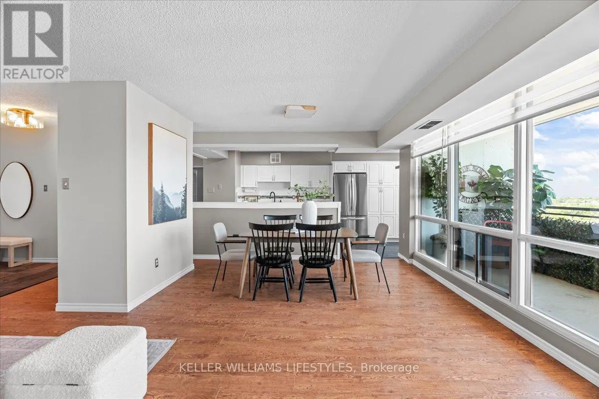 1601 - 389 DUNDAS STREET, #1601