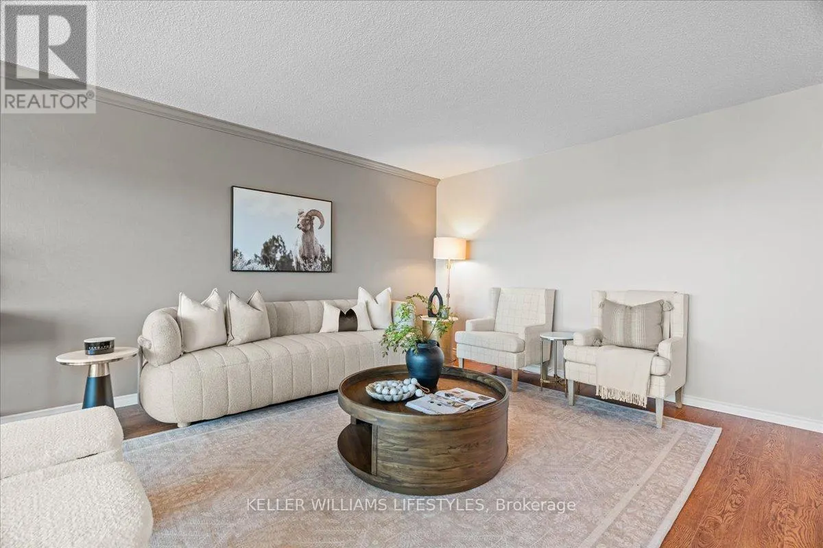 1601 - 389 DUNDAS STREET, #1601