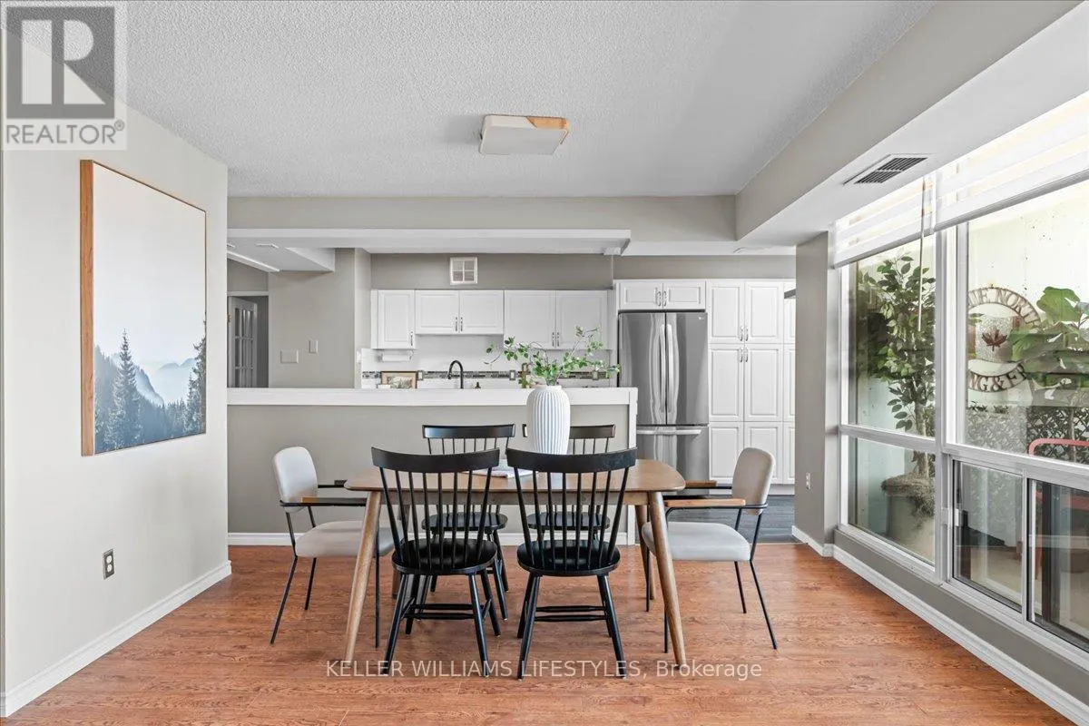 1601 - 389 DUNDAS STREET, #1601