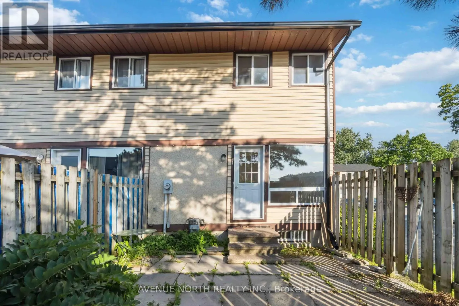 7 - 3089 QUAIL DRIVE