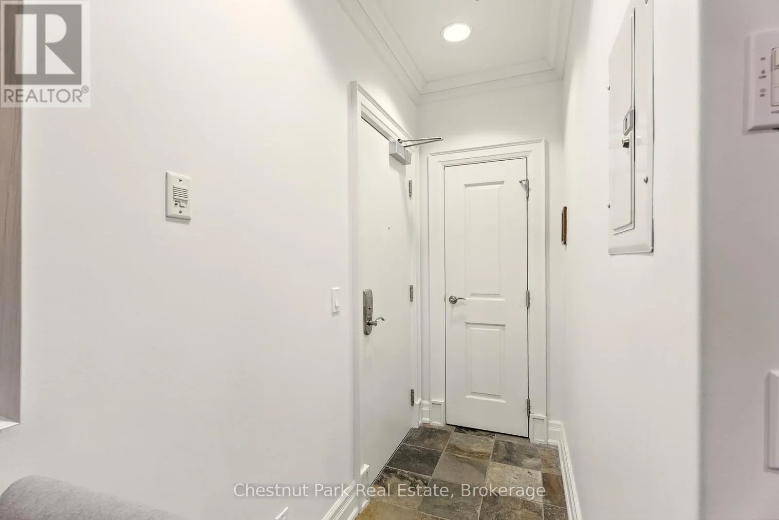 L203-C1 - 1869 MUSKOKA RD 118 ROAD W, #L203-C1
