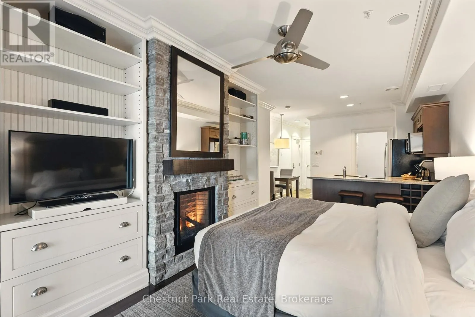 L203-C1 - 1869 MUSKOKA RD 118 ROAD W, #L203-C1