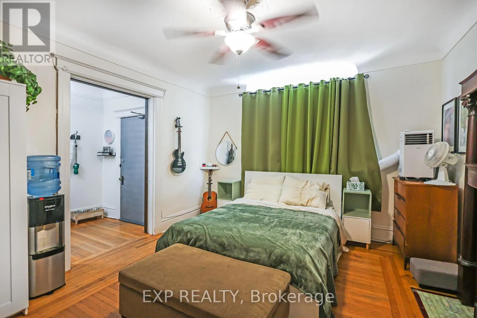 28 EASTBOURNE AVENUE