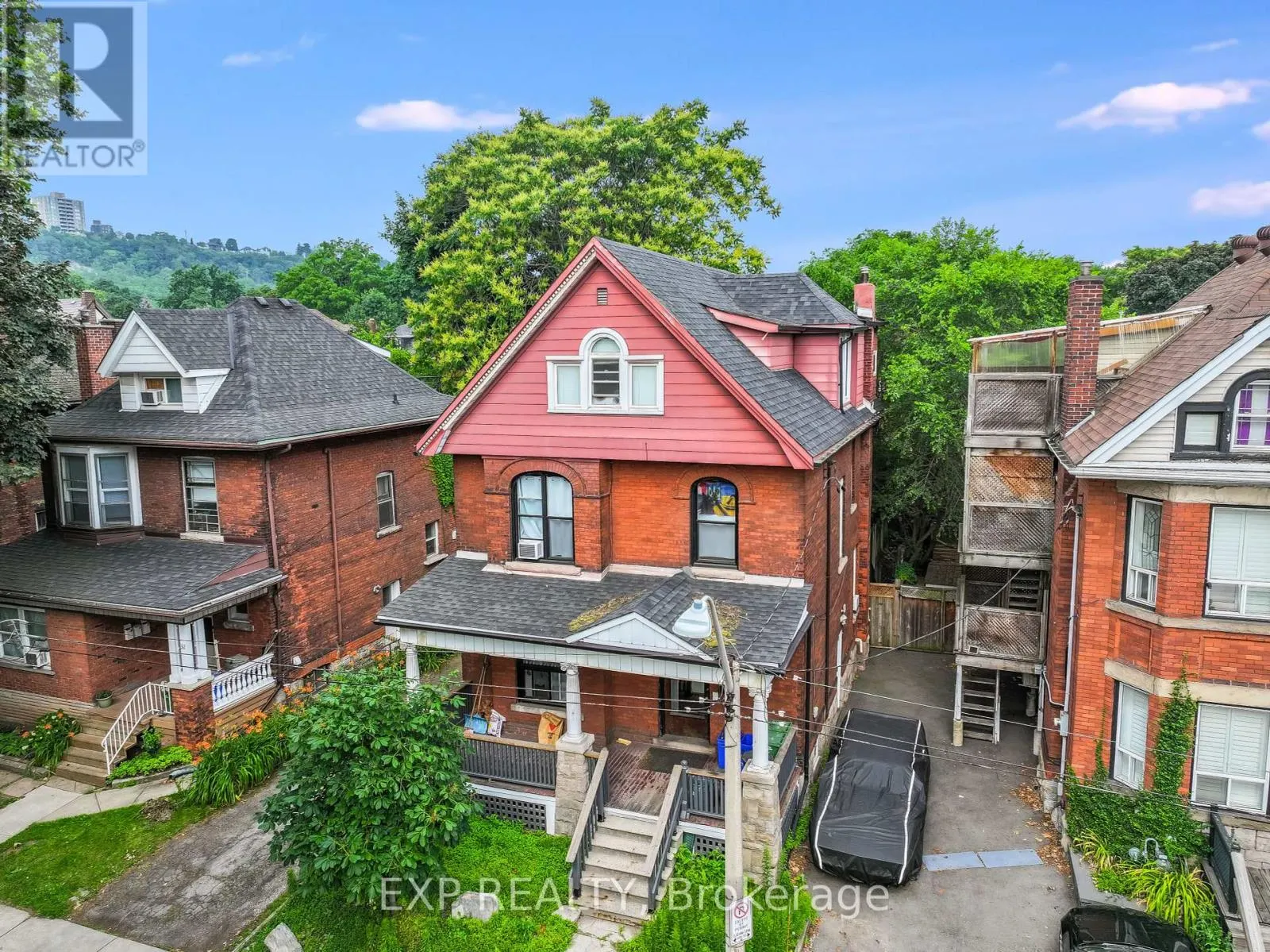 28 EASTBOURNE AVENUE