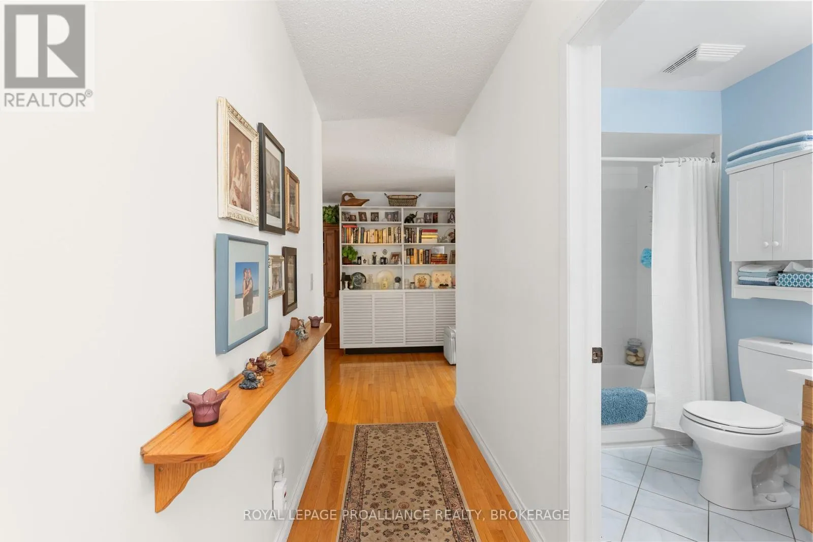 965 AMBLESIDE CRESCENT