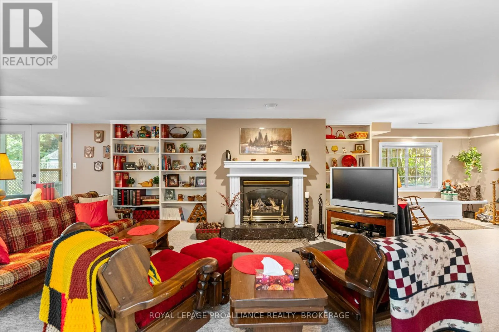 965 AMBLESIDE CRESCENT