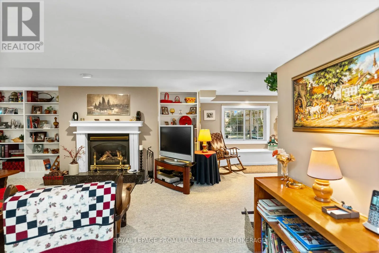 965 AMBLESIDE CRESCENT