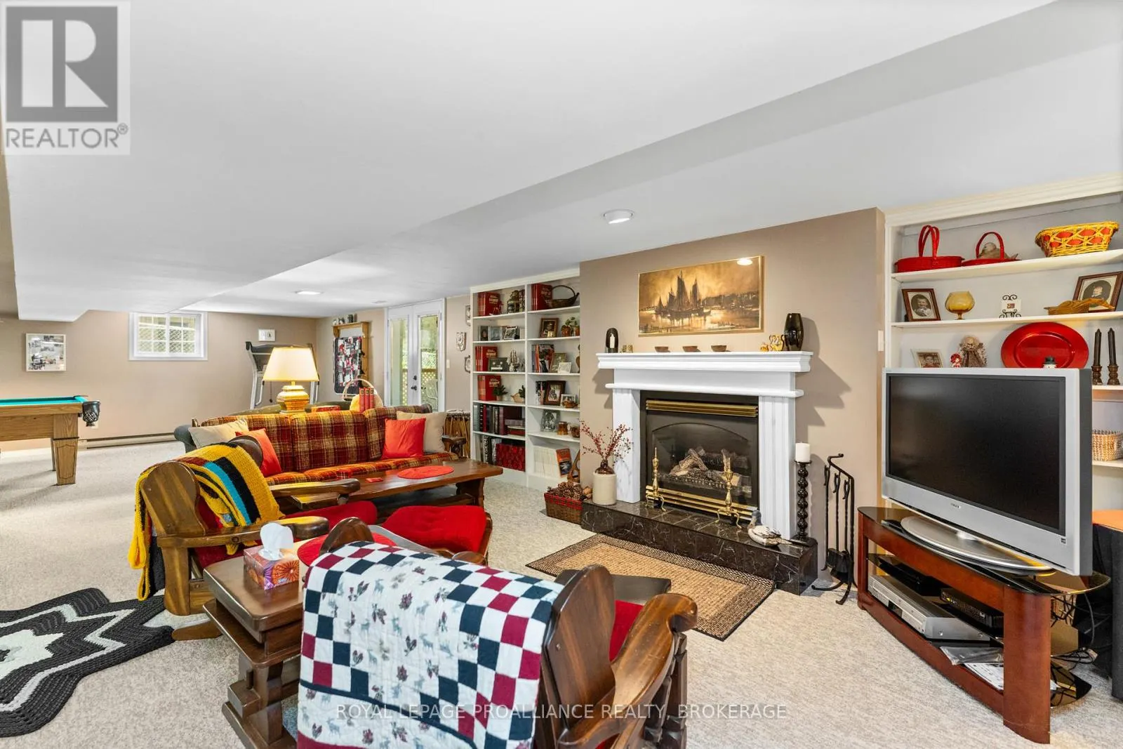 965 AMBLESIDE CRESCENT
