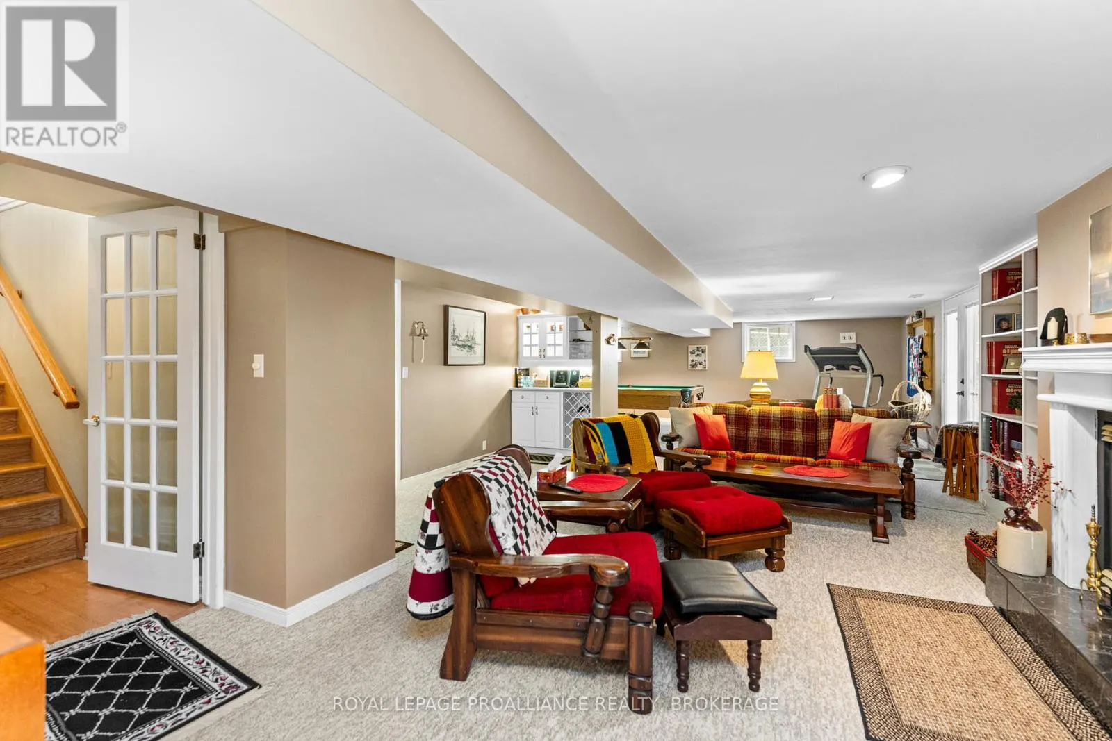 965 AMBLESIDE CRESCENT