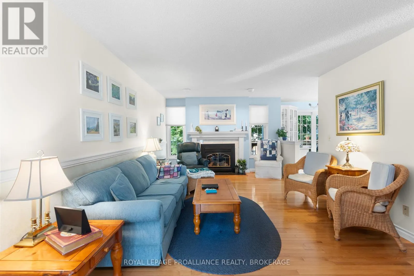 965 AMBLESIDE CRESCENT
