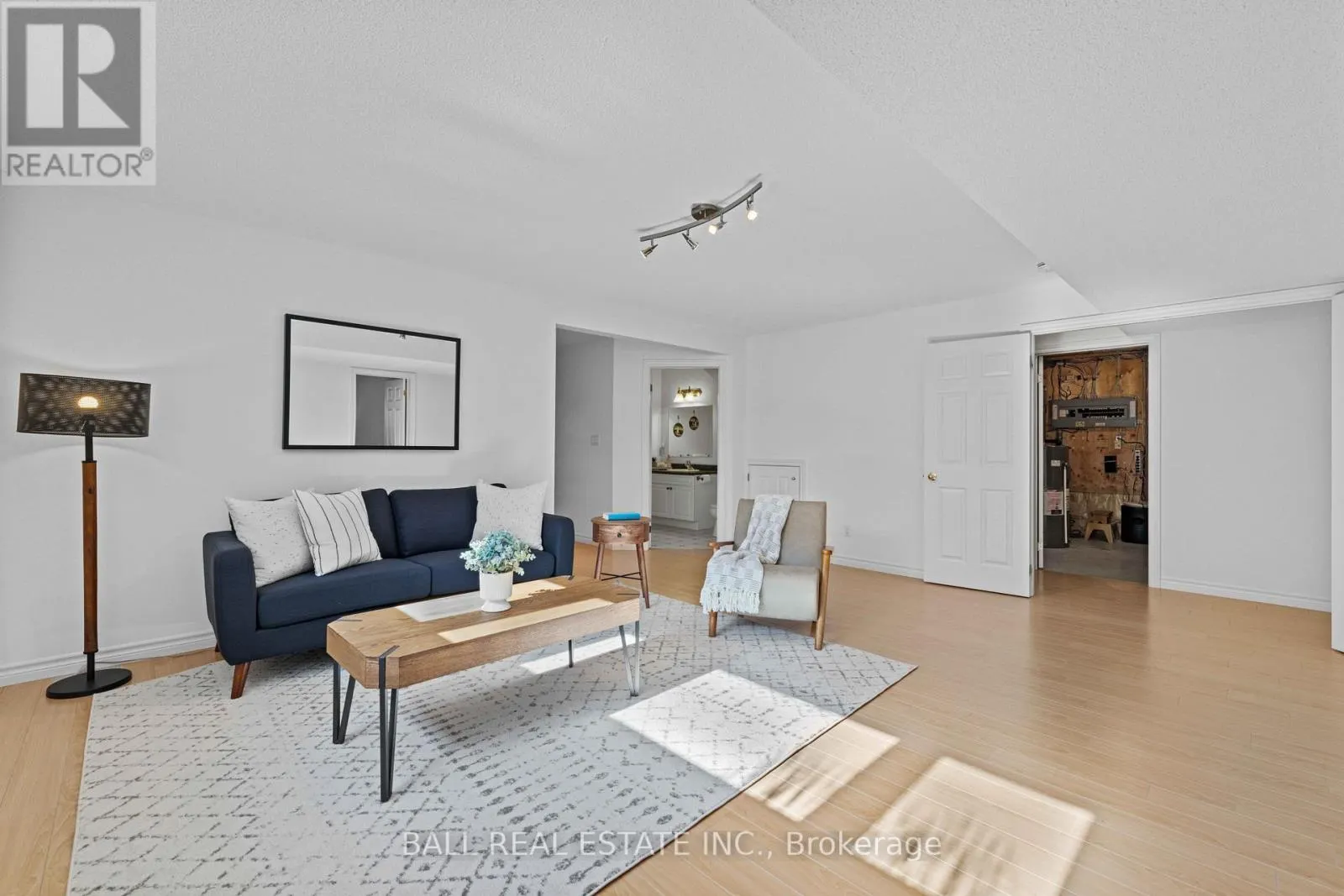 773 PINEWOOD DRIVE