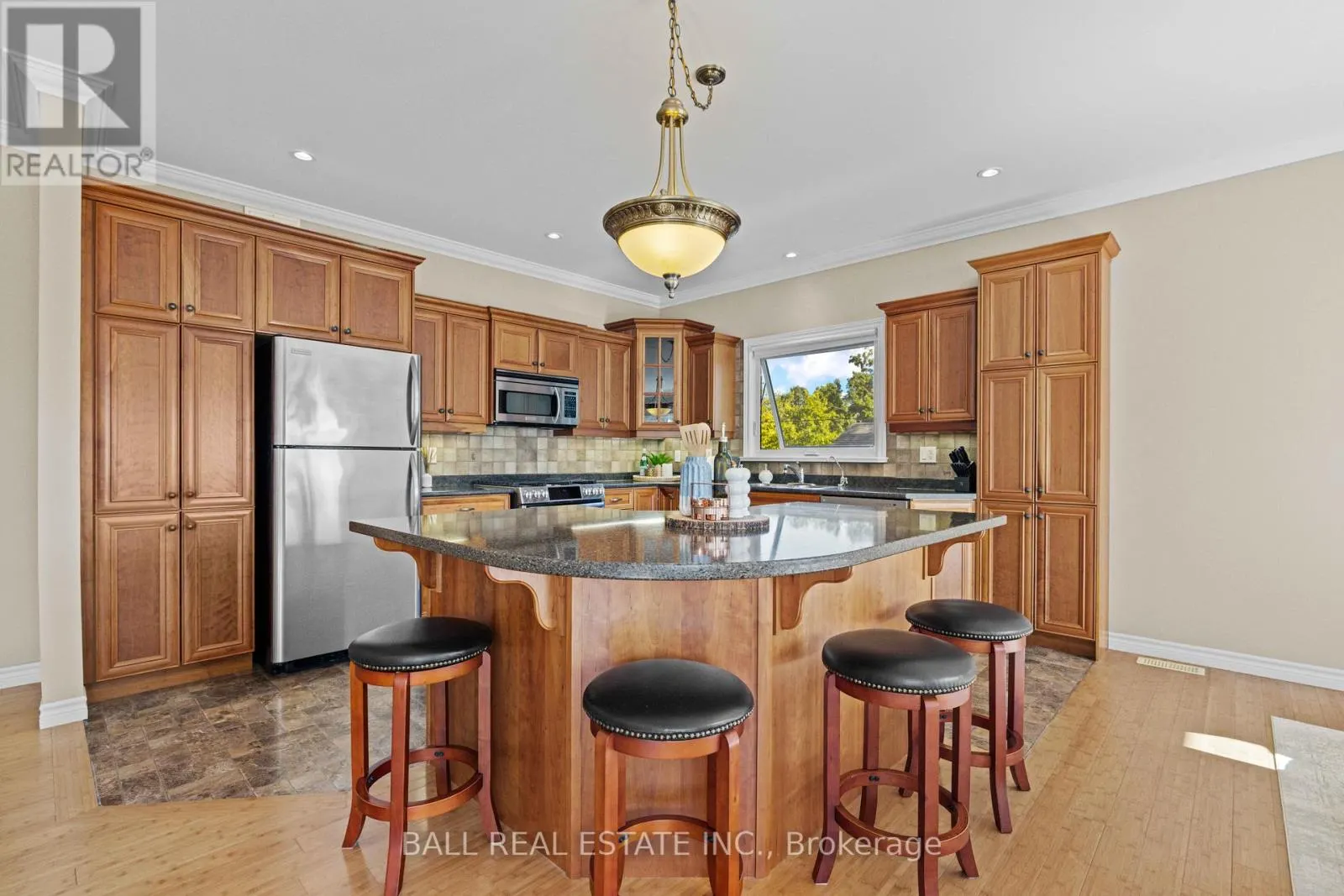 773 PINEWOOD DRIVE