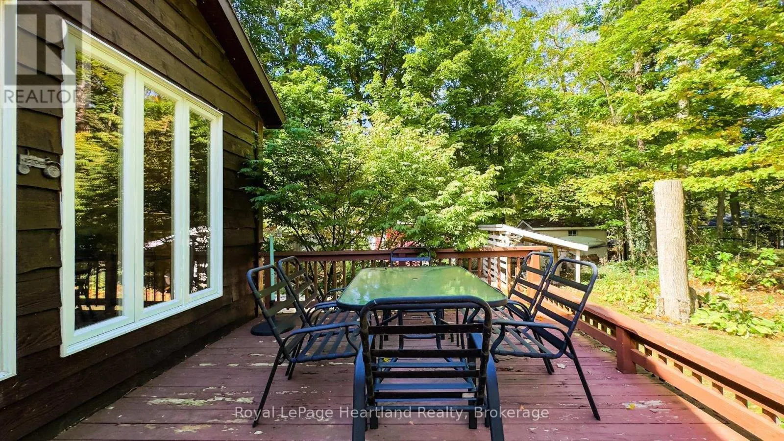 216 SHADYWOOD CRESCENT