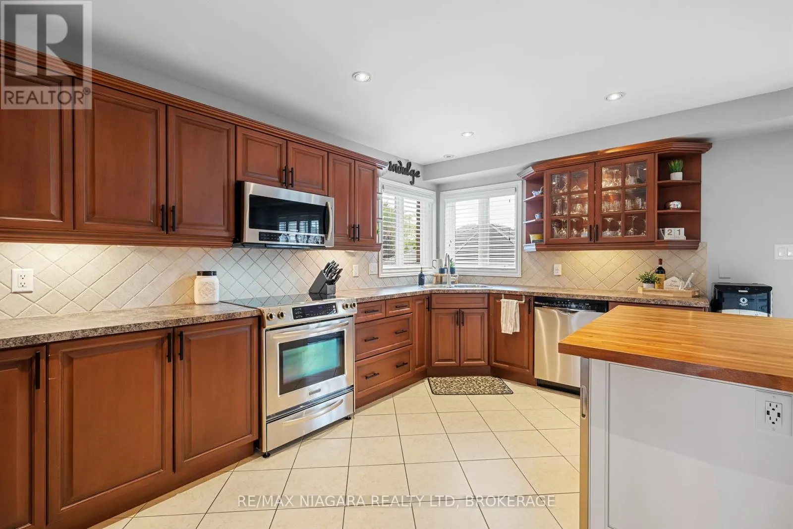4493 FRANCES CRESCENT