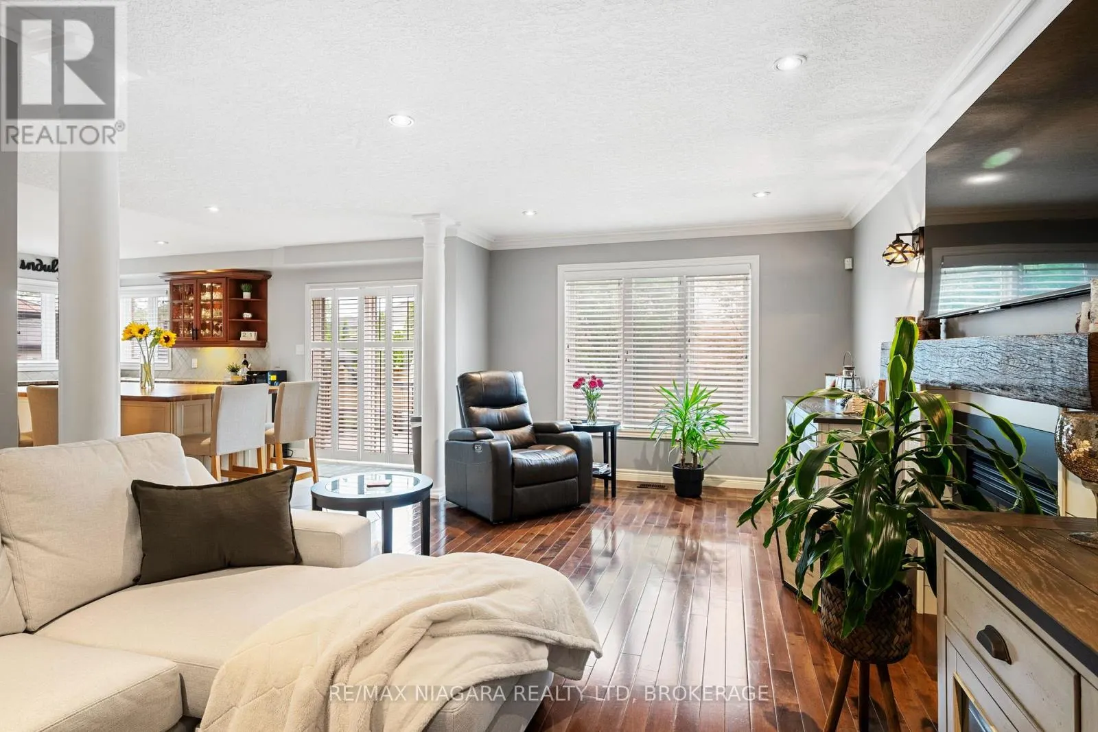 4493 FRANCES CRESCENT