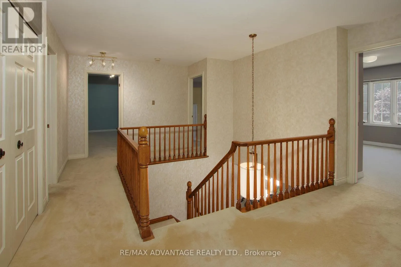15 SPRUCEDALE COURT