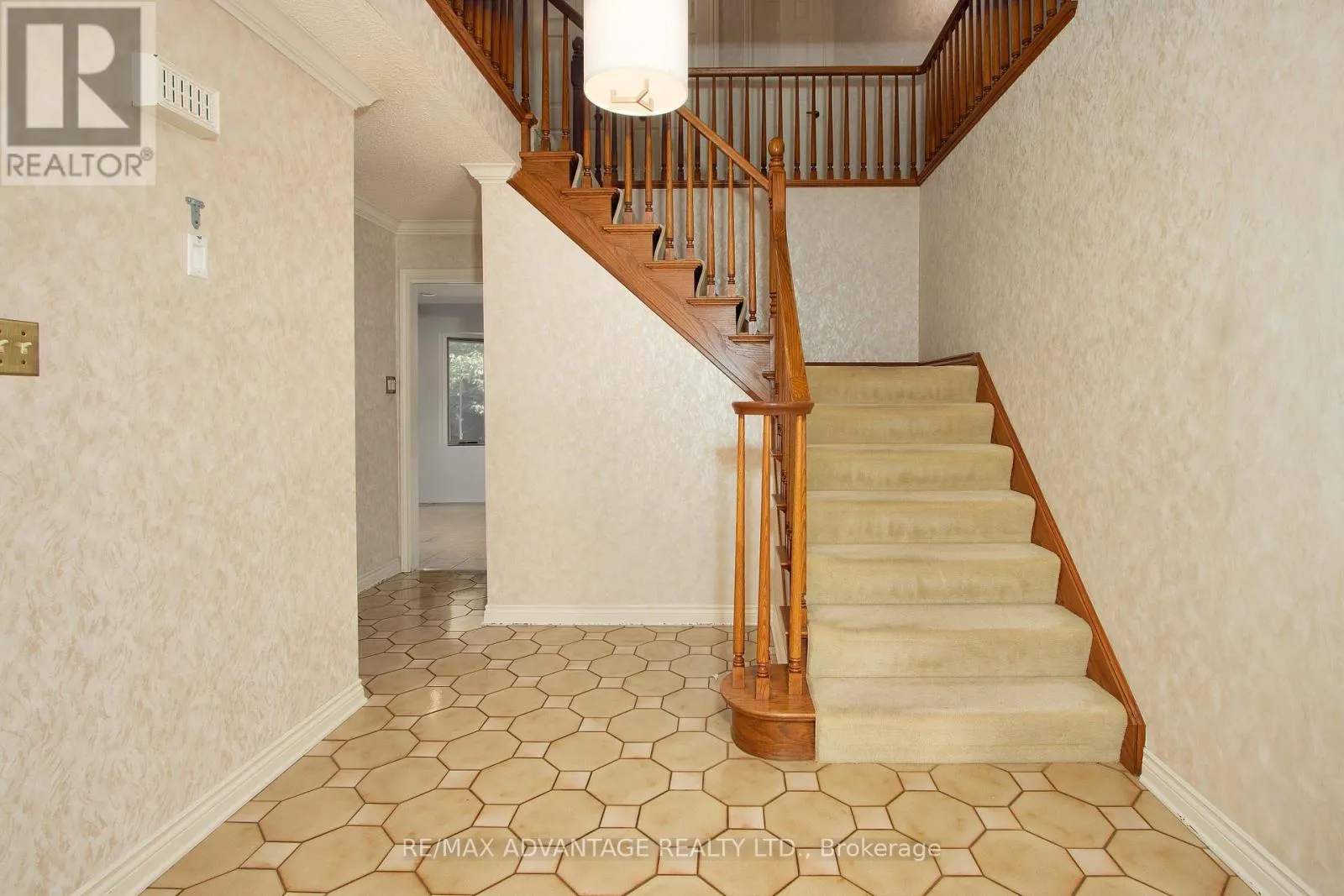15 SPRUCEDALE COURT