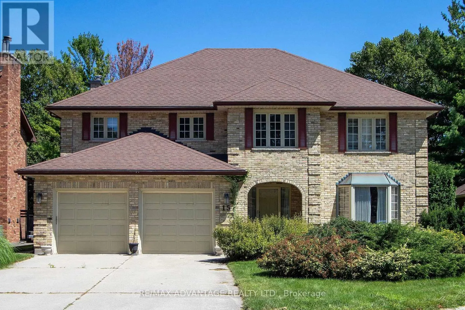 15 SPRUCEDALE COURT