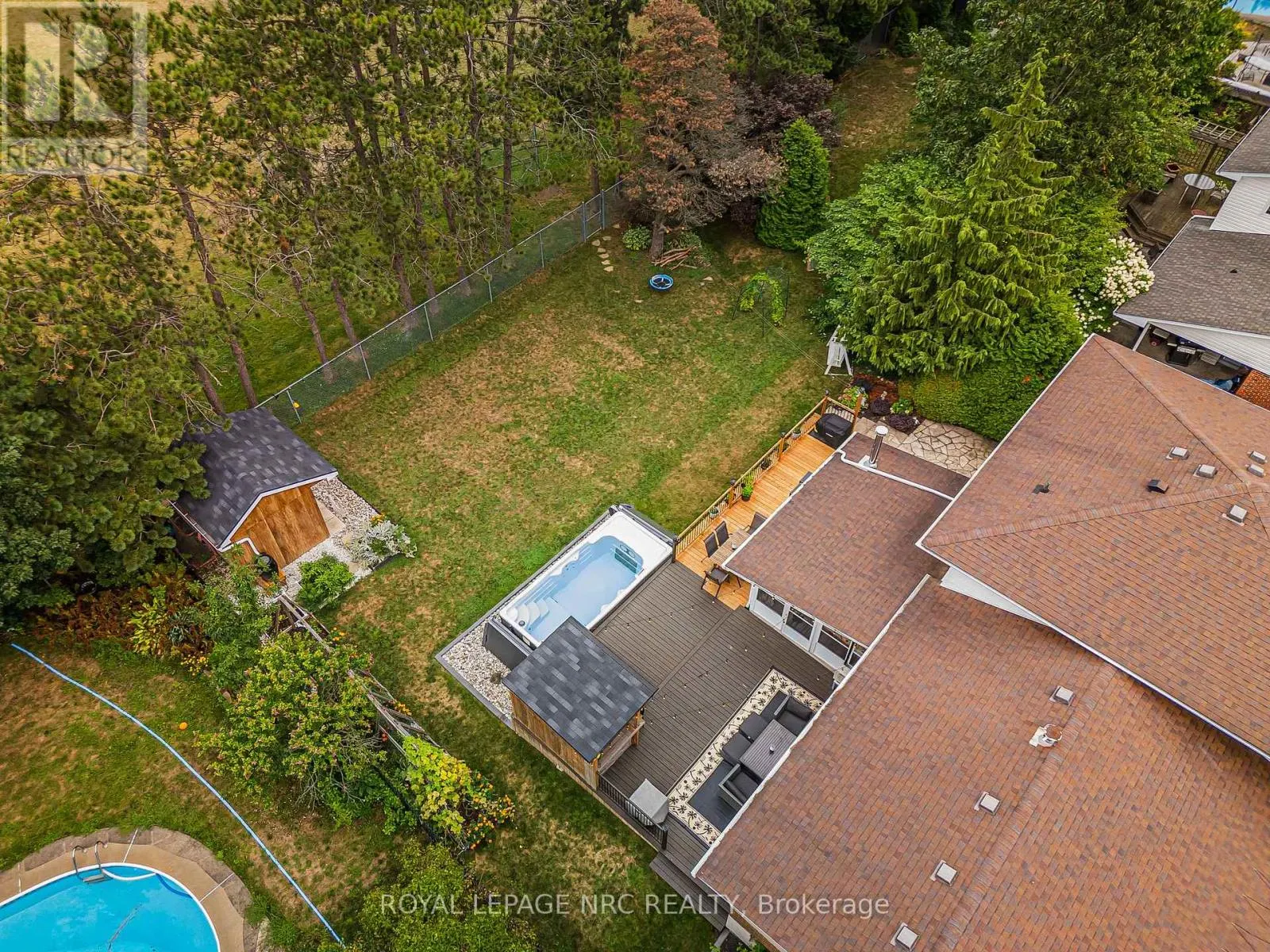 17 DAMUDE DRIVE