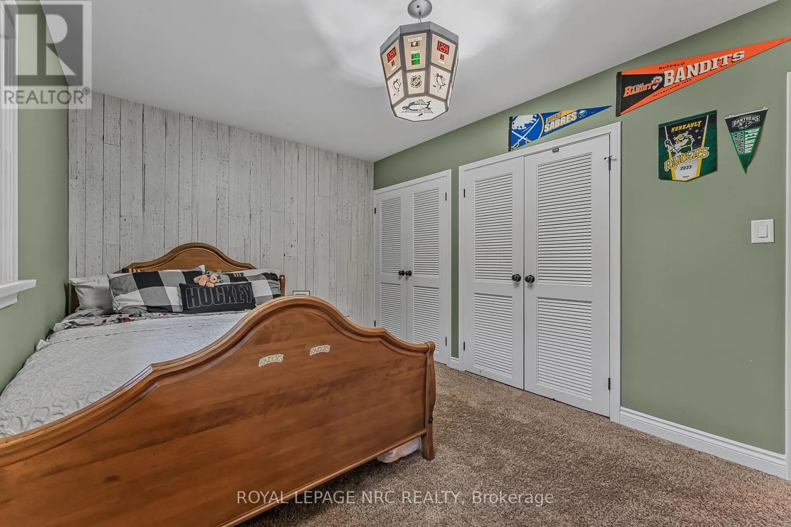 17 DAMUDE DRIVE