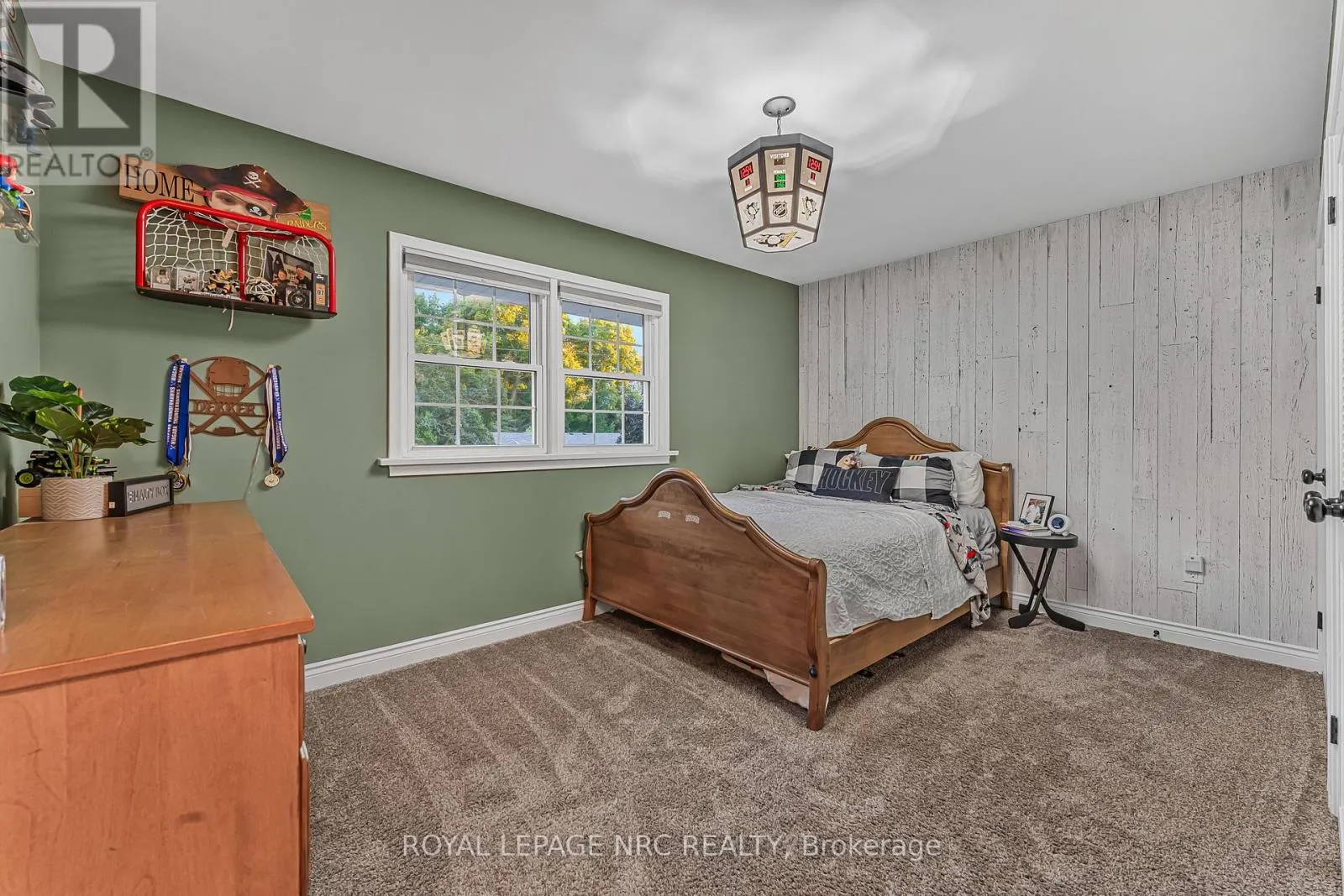17 DAMUDE DRIVE
