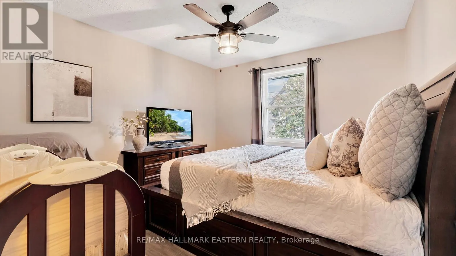 310 ELGIN STREET E