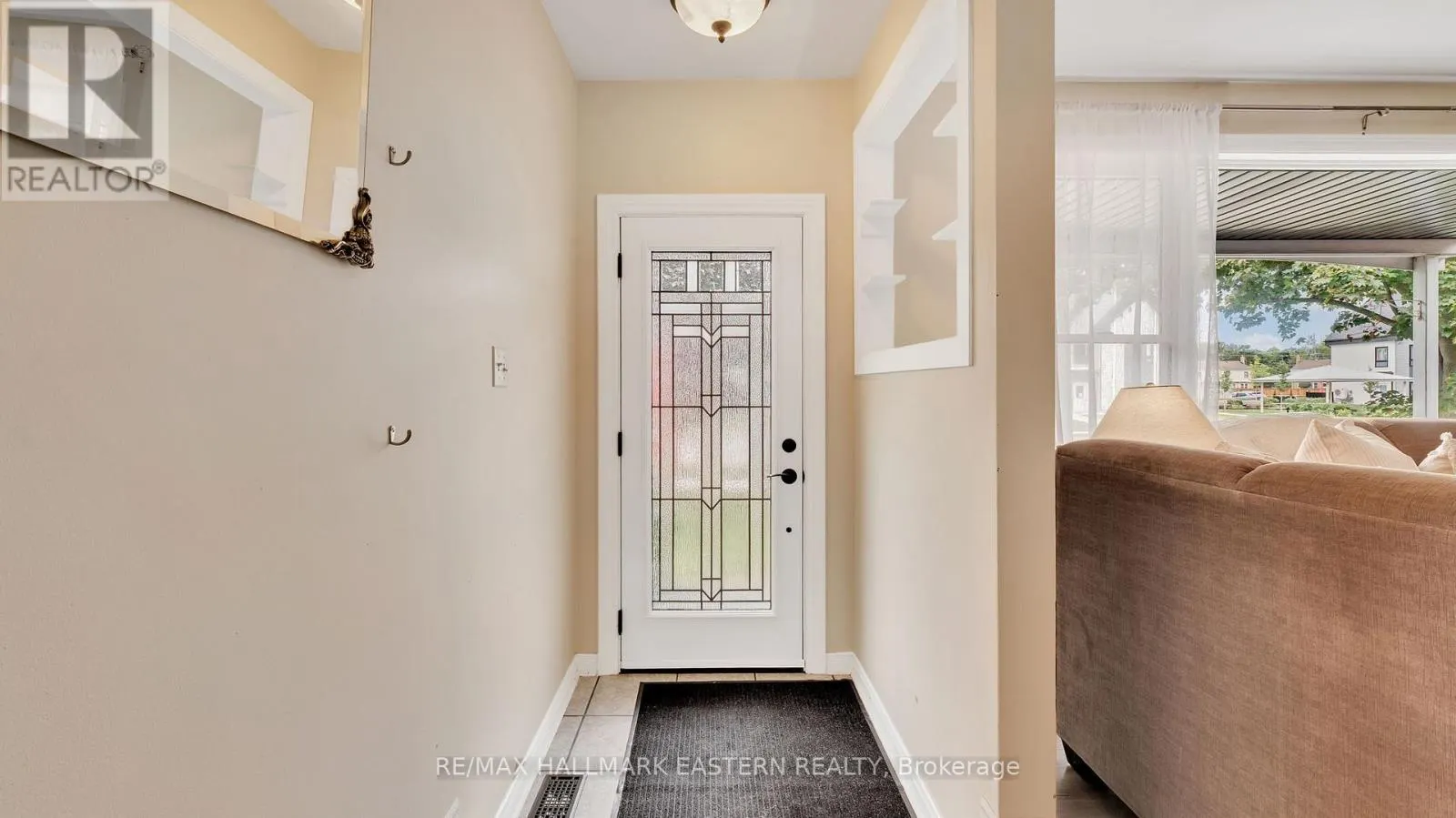 310 ELGIN STREET E