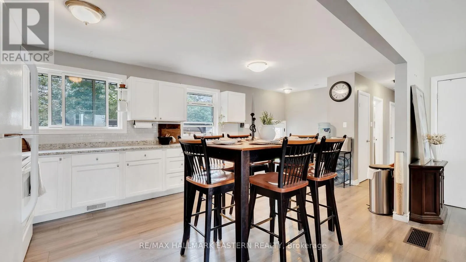 310 ELGIN STREET E