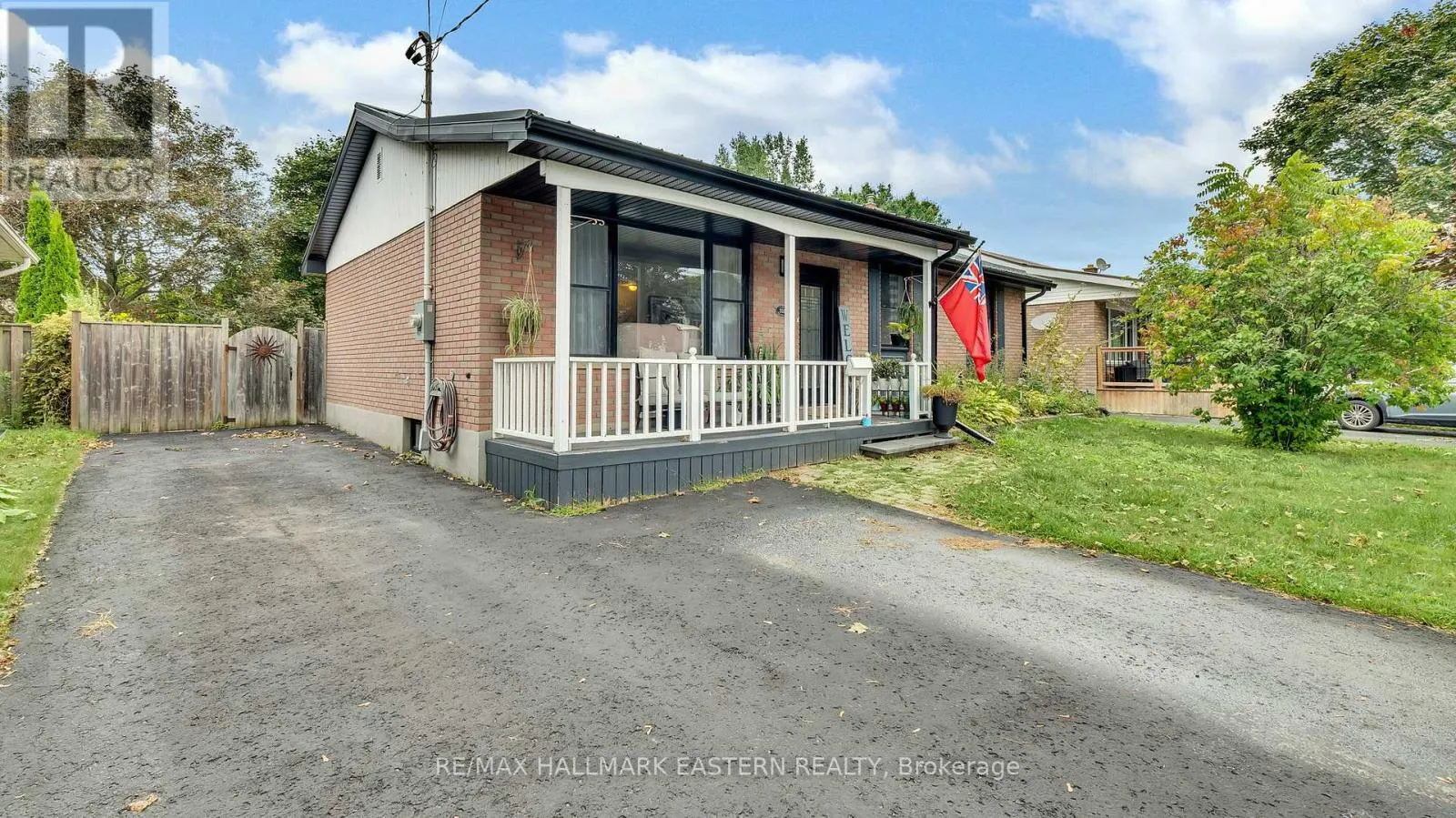 310 ELGIN STREET E