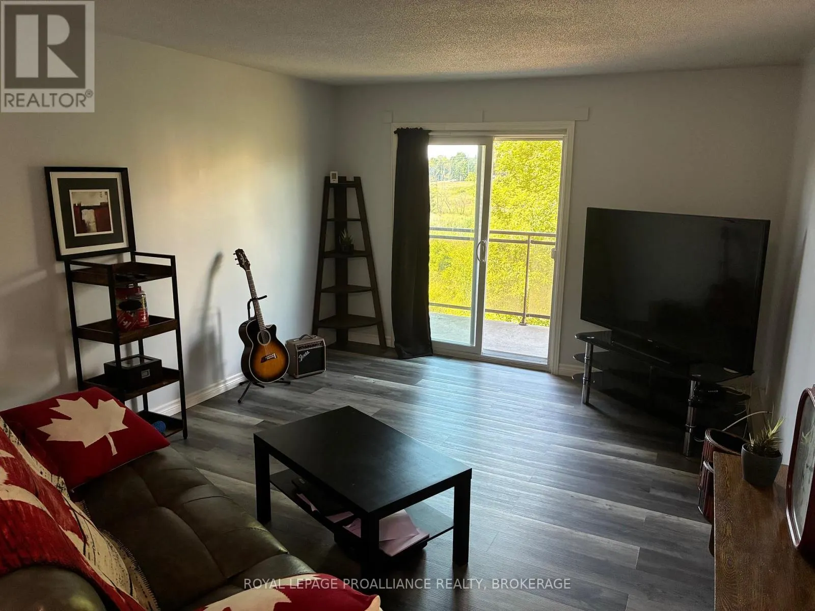 206 - 745 DAVIS DRIVE, #206