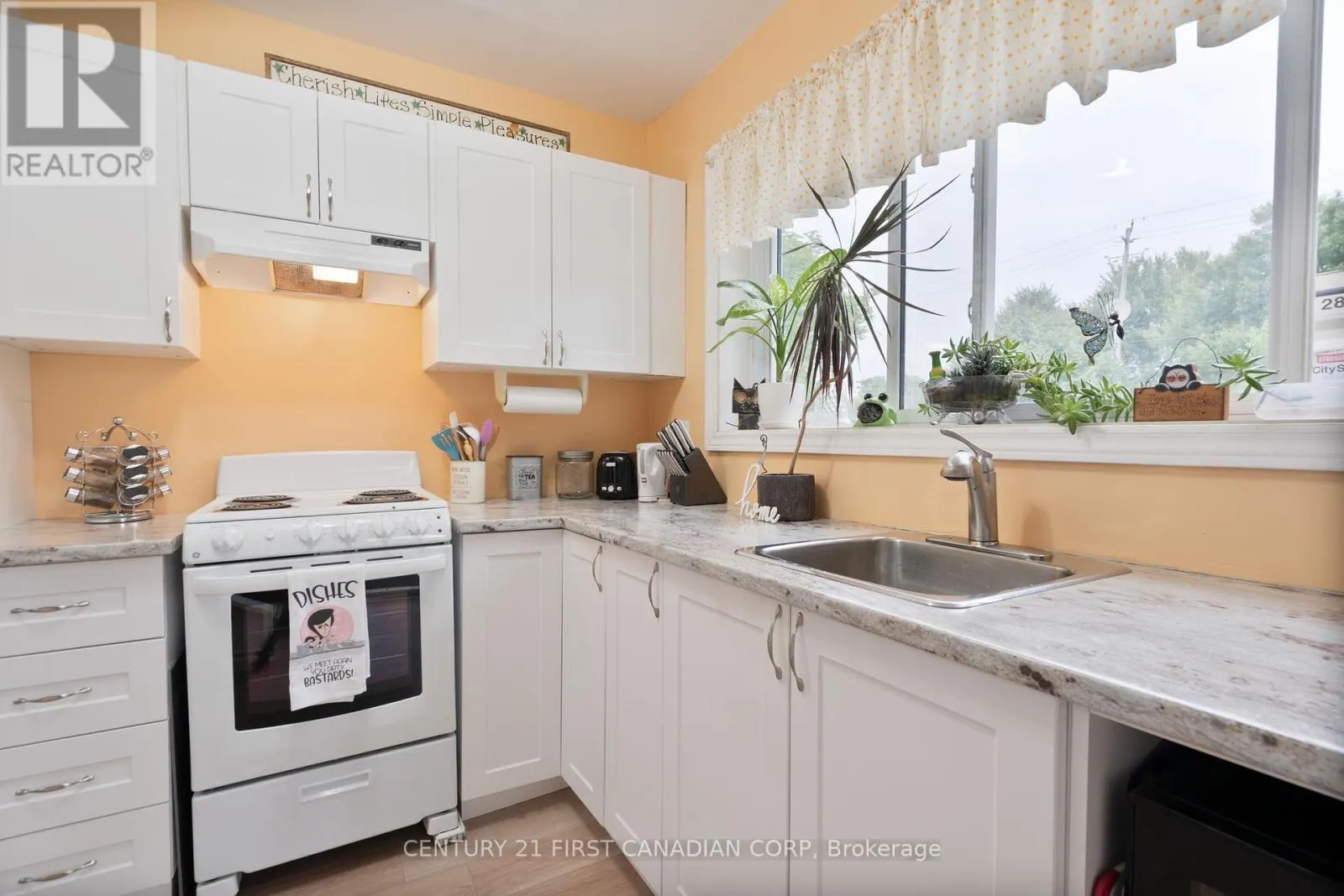 139 - 1090 KIPPS LANE, #139