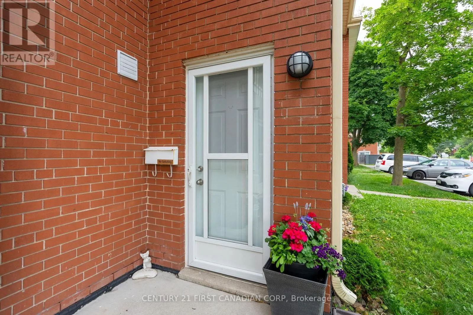 139 - 1090 KIPPS LANE, #139