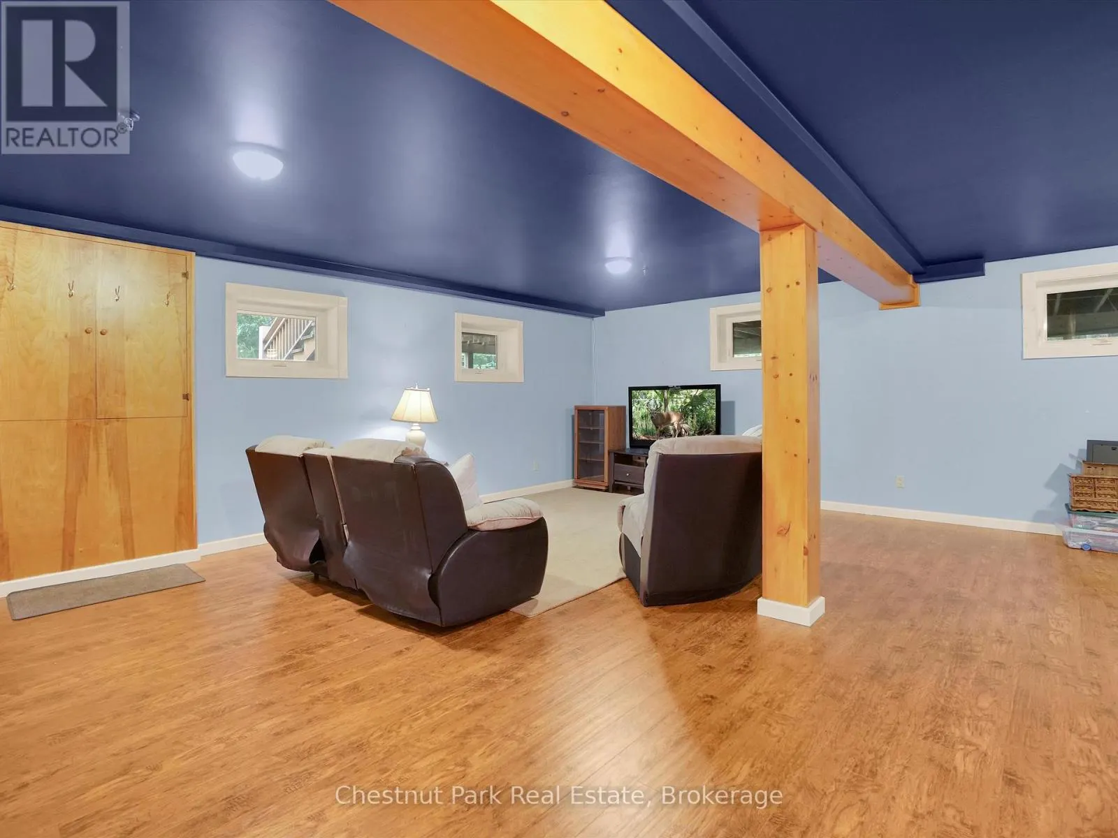 1300 DICKIE LAKE ROAD W