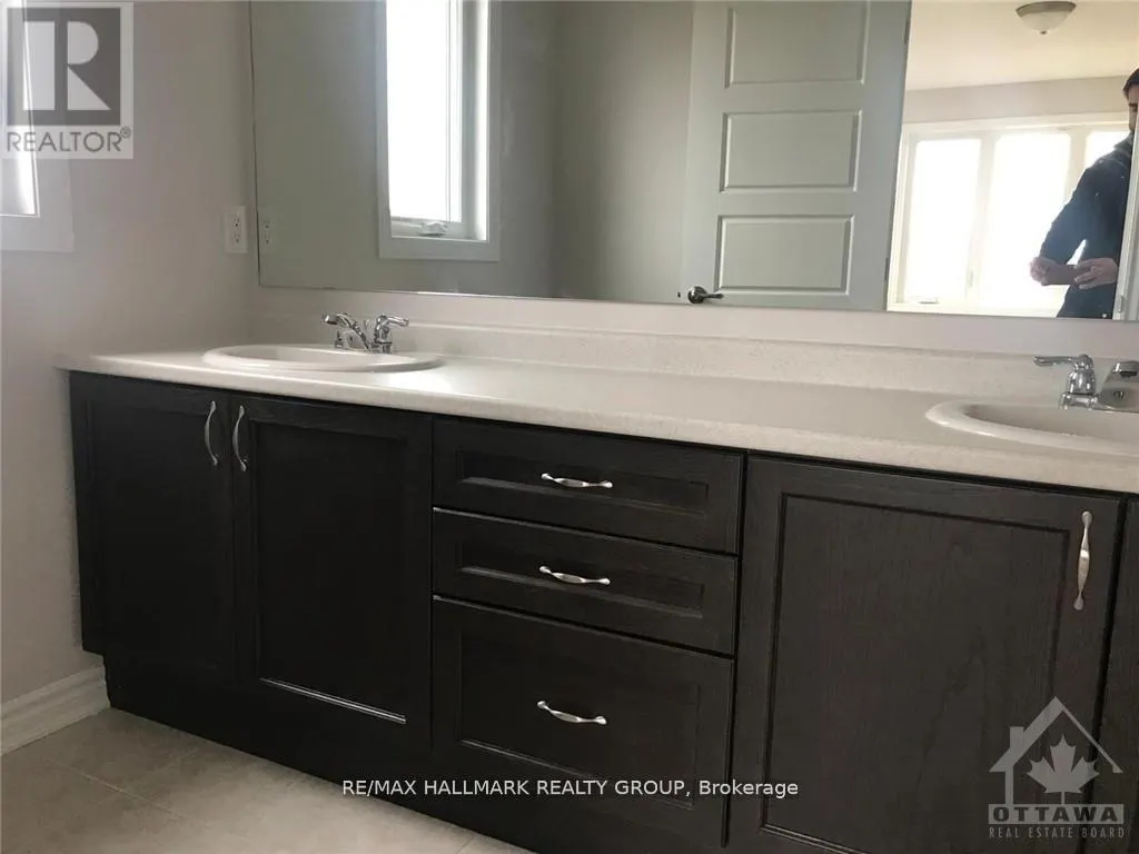 2307 WATERCOLOURS WAY