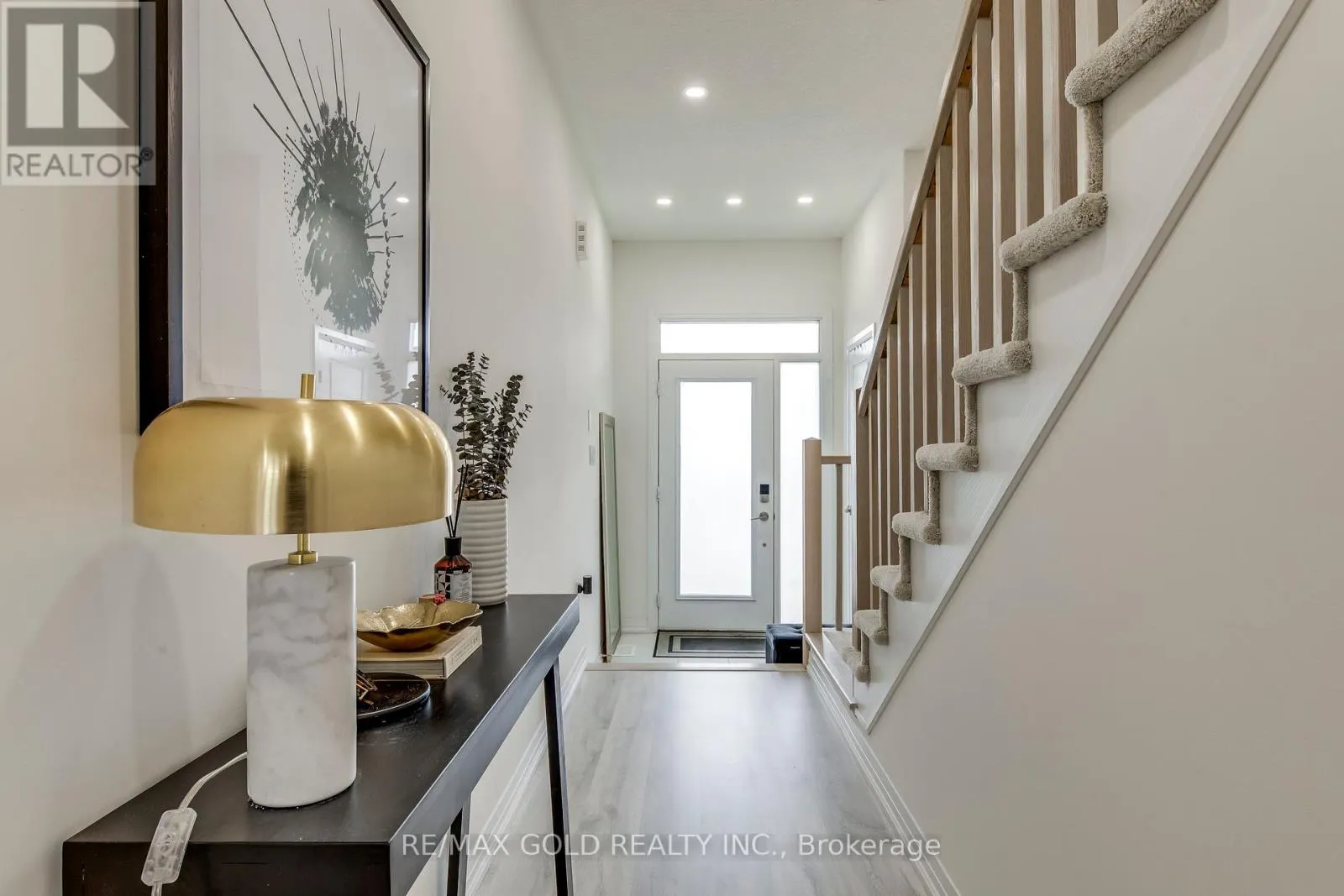 43 GEORGE BRIER DRIVE W