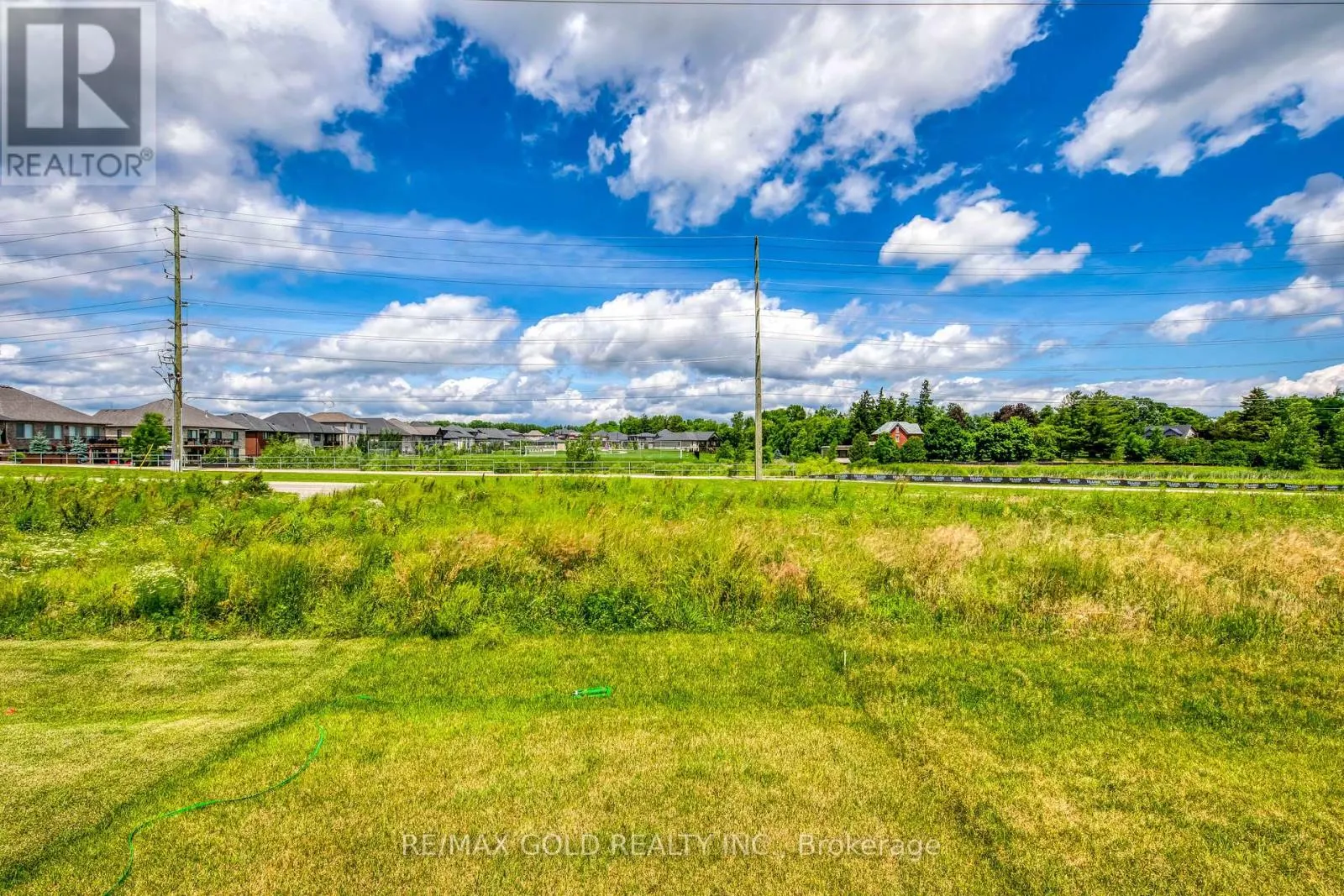 43 GEORGE BRIER DRIVE W