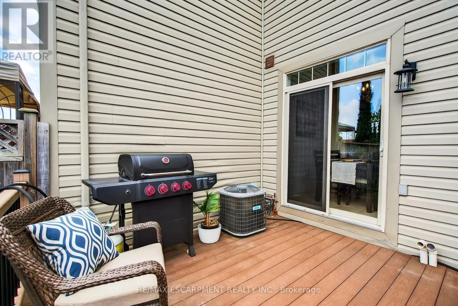 161 NISBET BOULEVARD