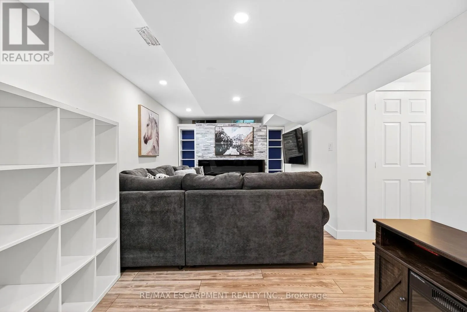 161 NISBET BOULEVARD