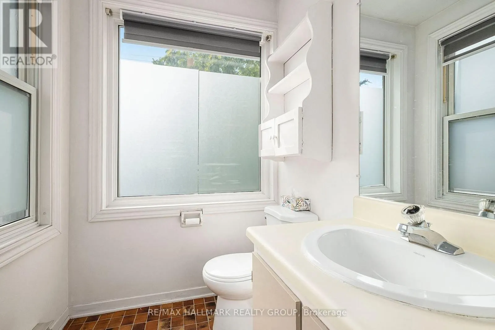 3 - 244 CHARLOTTE STREET