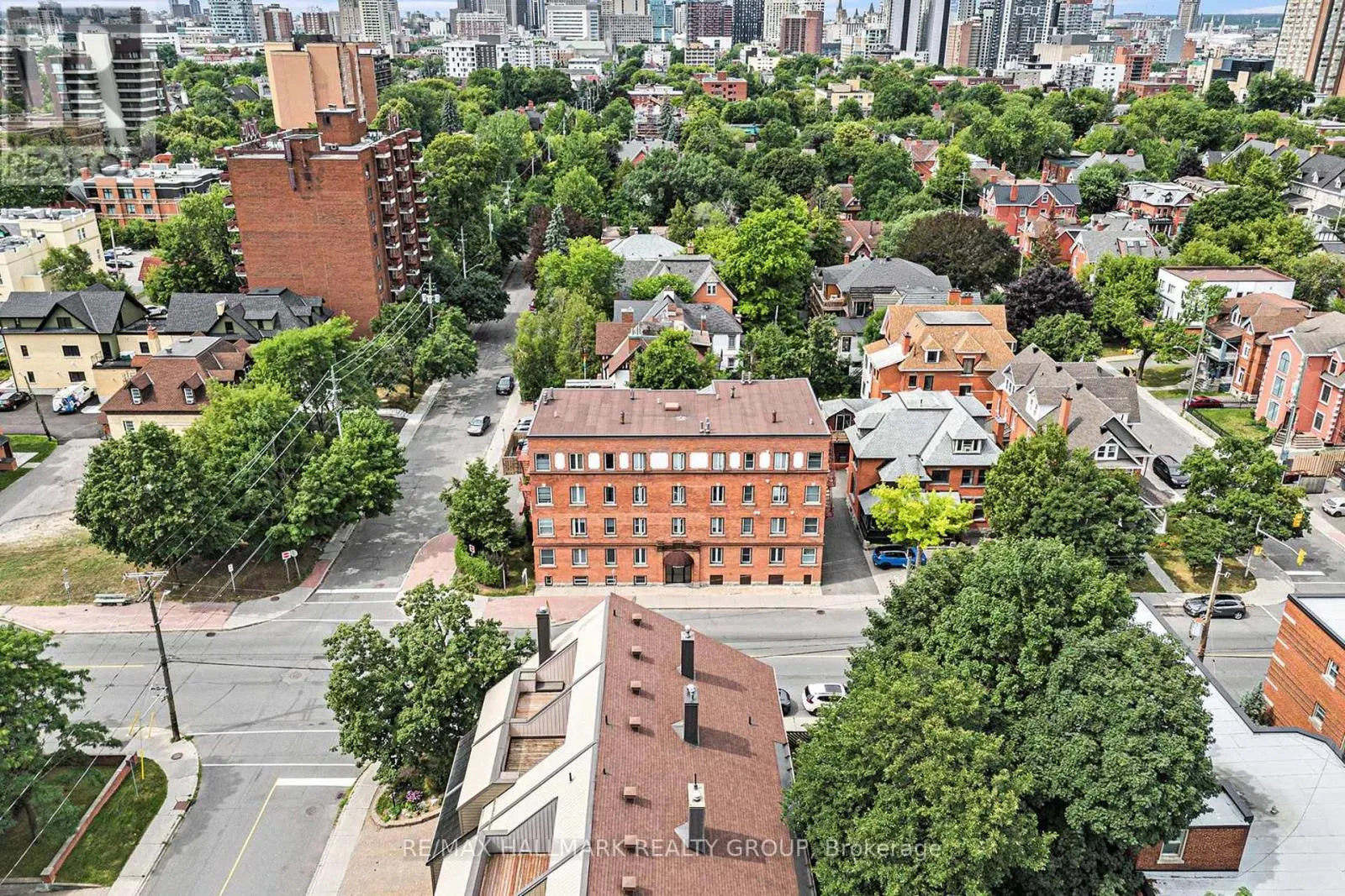 3 - 244 CHARLOTTE STREET