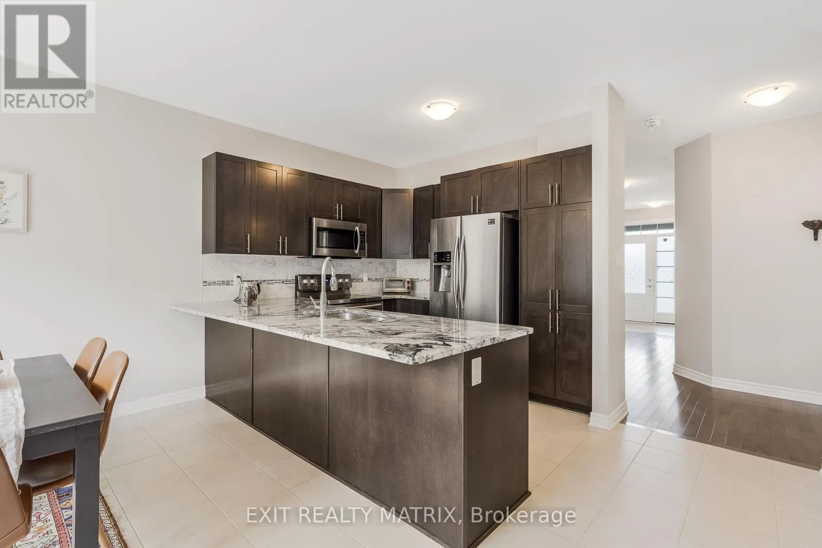 682 DECOEUR DRIVE