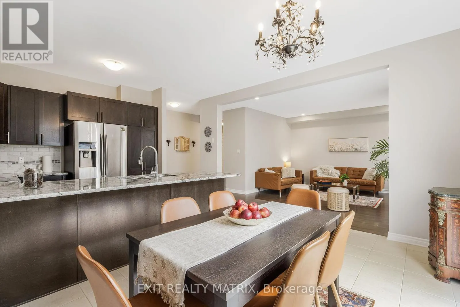 682 DECOEUR DRIVE
