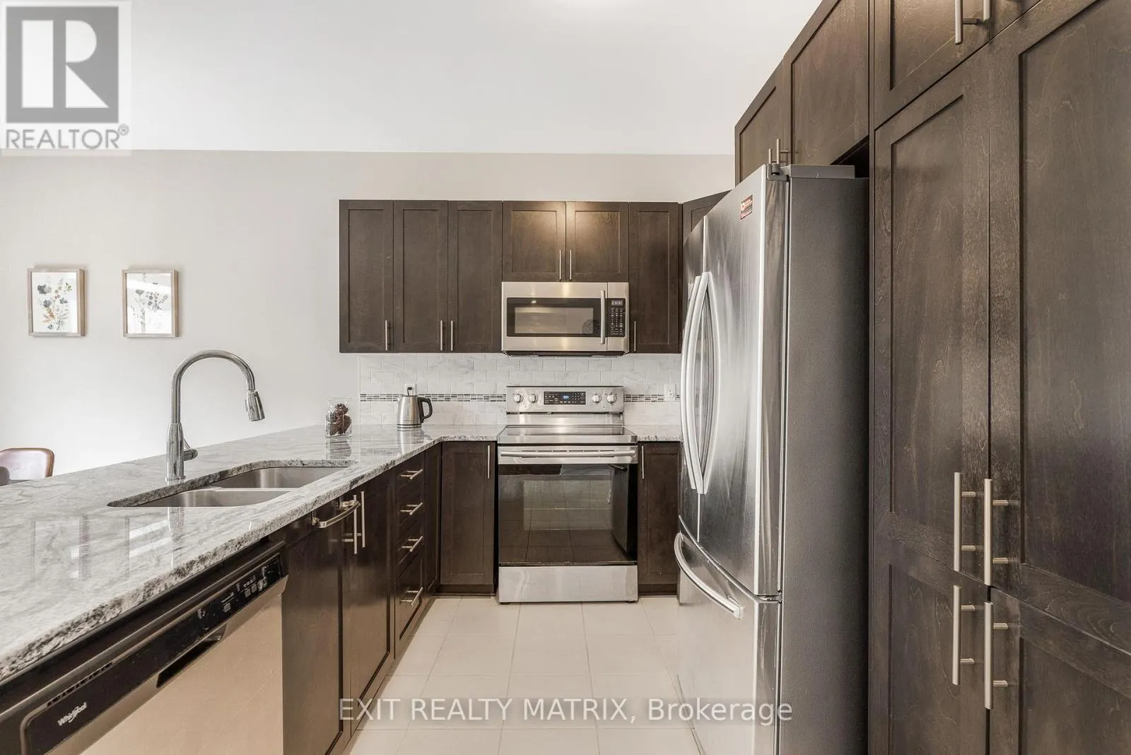 682 DECOEUR DRIVE