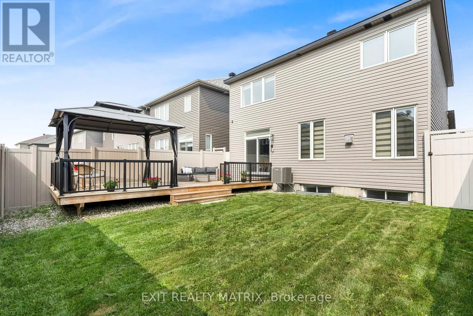 682 DECOEUR DRIVE